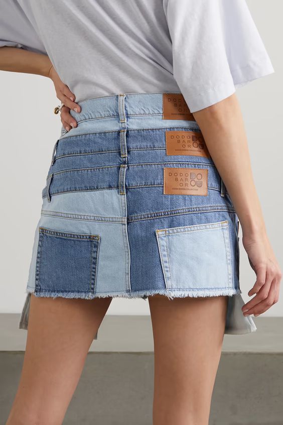 Les jupes courtes en patchwork denim