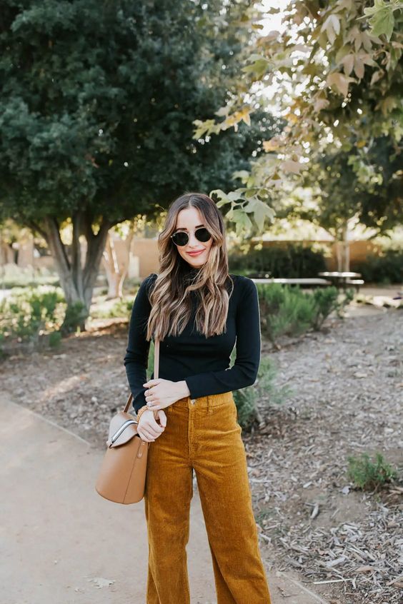 look avec pantalon jaune velours