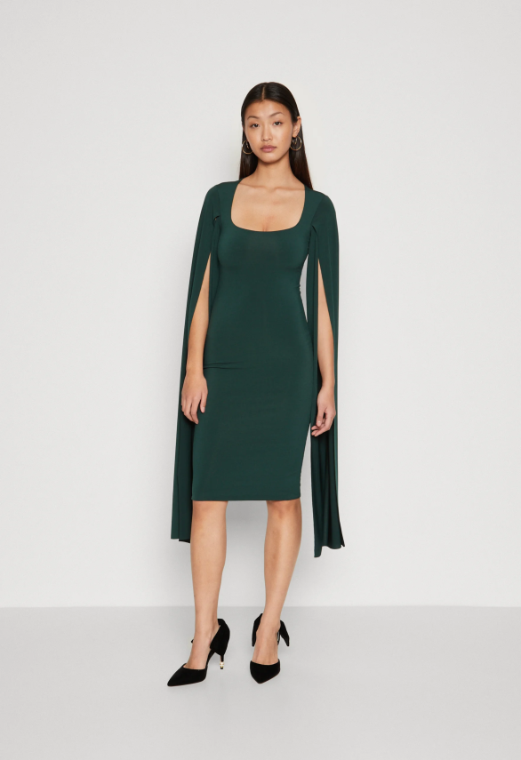 robe verte tenue invitée