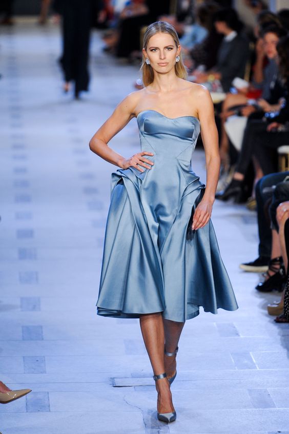 robe bleu clair satin